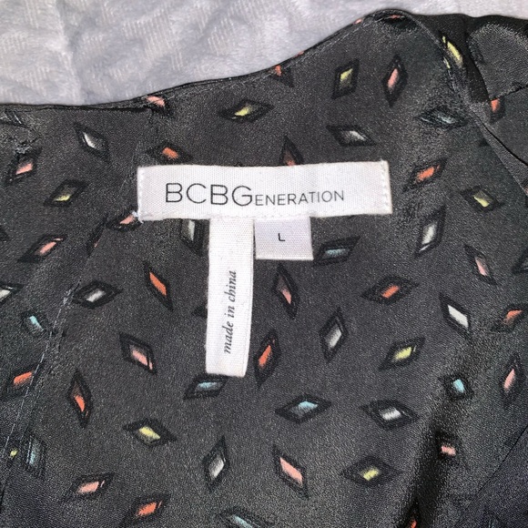 BCBGeneration Geo print dress with open back - Picture 5 of 7
